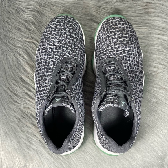 Air Jordan Future Low Wolf Grey Unisex Sneakers - Picture 5 of 8